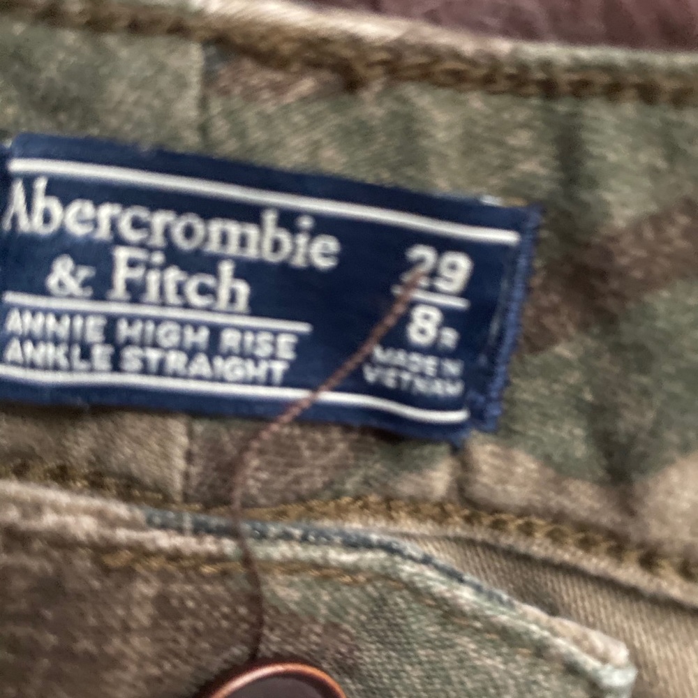 Abercrombie women’s cargo pants
